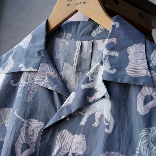 ALOHA SHIRT - BLUE GREY TIGER